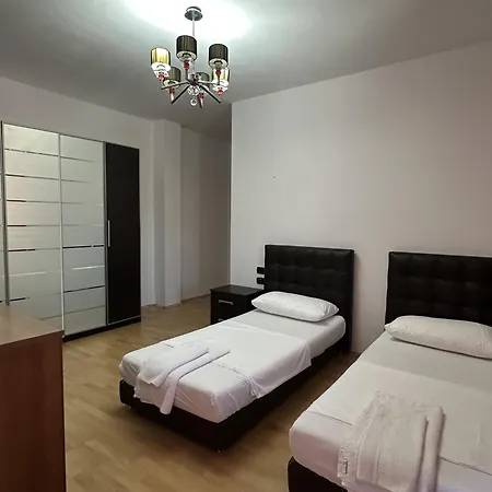 Kristi's * Tirana